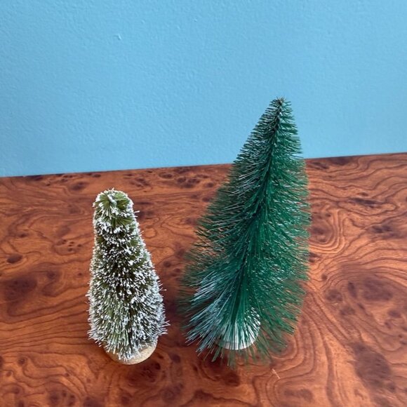 Vintage Bottle Brush Trees Set Of 2 Green & Frosted Snow Decorative Holiday Deco - Picture 3 of 8